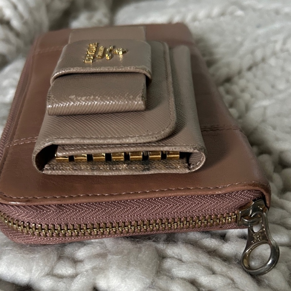 Prada Key Holder & Chloe Wallet Bundle - Picture 2 of 16